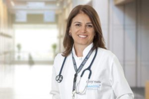 Anadolu Sağlık Merkezi Enfeksiyon Hastalıkları Uzmanı Doç. Dr. Elif Hakko, 3. doz aşı süreciyle ilgili en çok merak edilen 10 soruya yanıt verdi: