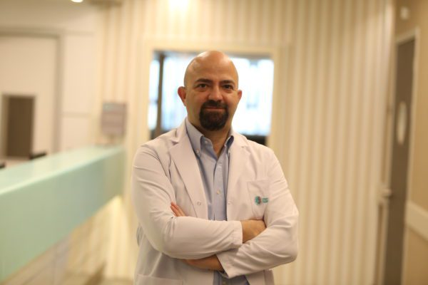 Davranış değişikliği varsa dikkat! Ergenlik, riskli davranışlara çok açık olunan, hormonal düzensizliklerin ve davranış değişikliklerinin ön planda olduğu biyolojik bir dönem.