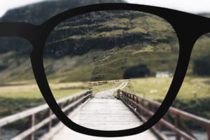 Doktorunuzun da önerisiyle progressive gözlük camı size uygun olanıdır, alışınca çok konforlu olduğunu göreceksiniz ve mutlu kullanacaksınız.