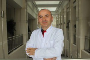 Keratokonus, gözün kornea adı verilen gözün saydam olan ön tabakasının doku sertliğinin kaybına bağlı inceleşip koni şeklinde dikleşmesidir.