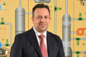 Uygar Doyuran, Honeywell’in bölgedeki iş hacmini ve varlığını genişletirken, aynı zamanda şirketin yazılım ağırlıklı teknoloji portföyü sayesinde, dijital dönüşümü desteklemek ve daha akıllı, daha güvenli ve daha sürdürülebilir bir endüstri için Honeywell çözümlerinin daha fazla müşteriye ulaşmasından sorumlu olacak.