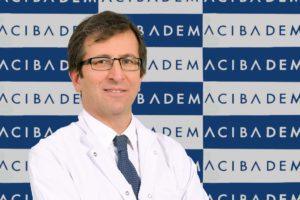 Yetişkin bireylerde haftada en az 5 gün 30 dakika orta tempo ya da haftada en az 3 gün 25 dakika şiddetli tempoda yürüme önerilmektedir.