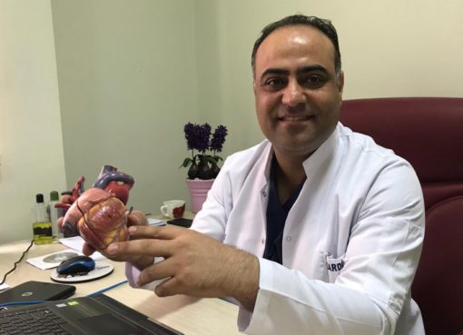 Dicle Üniversitesi Kalp Hastanesi Kardiyoloji Ana Bilim Dalı Öğretim Görevlisi Prof. Dr. Faruk Ertaş, kronik kalp hastalıklarıyla ilgili önemli bilgiler paylaştı.