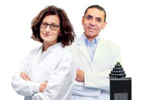 Aydın Doğan Vakfı tarafından, her yıl kültür, sanat, edebiyat ve bilim alanlarında, ulusal ve uluslararası başarıya ulaşmış kişi ya da kurumları ödüllendirmek amacıyla verilen ‘Aydın Doğan Ödülü’nün bu yılki sahipleri bilim insanları Dr. Özlem Türeci ve Prof. Dr. Uğur Şahin oldu. Aydın Doğan Vakfı Yönetim Kurulu, Özlem Türeci ve Uğur Şahin’in bu yıl “SAĞLIK” alanında verilen ödüle layık görülmelerinin gerekçesi olarak “Biyoteknoloji ve Covid-19 aşısının geliştirilmesi konularındaki özverili ve ilham verici çalışmaları ile bu yolla insanlığa yaptıkları olağanüstü ve benzersiz hizmetleri”ni gösterdi.