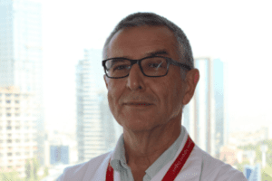 Bebeklerde nedensiz ve amaçsız, susturulamayan aşırı ağlama, bir yaşından önce sağ elli veya solak olduğunu düşündürecek şekilde el tercihinin olması, ayına göre başını tutmasında geri kalma ve gülümsememe gibi durumlar görülüyorsa mutlaka en kısa zamanda uzman hekime başvurmak gerekiyor. Memorial Ankara Hastanesi Çocuk Nöroloji Bölümü’nden Prof. Dr. Y. K. Yavuz Gürer, “6 Ekim Serebral Palsi Günü” öncesinde SP konusunda önemli bilgiler verdi.