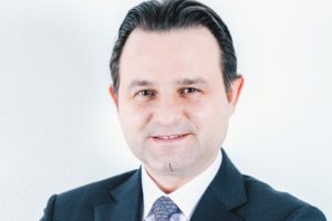 İstanbul Üniversitesi Uluslararası İlişkiler Bölümü’nden mezun olan ve Oxford Brookes Üniversitesi’nde MBA yapan Töre Birol; Koç Holding, BP ve Nielsen’de çeşitli pozisyonlarda görev aldıktan sonra, 2006 yılında Kategori Yöneticisi olarak Henkel kariyerine başladı. 2007 yılında Henkel’de Uluslararası Zincir Mağazalar Kanal Müdürü görevine getirildi. 2009’da Türkiye Zincir Mağazalar & Ticari Pazarlama & Kategori Yönetimi Yöneticiliği, 2011’de ise Henkel Baltıklar Genel Müdürlüğü görevlerini üstlendi. 2012 yılında Henkel Ukrayna Genel Müdürü ve Yönetim Kurulu Başkanı olarak kariyerini sürdürdü. 2015 - 2017 yıllarında Türk Henkel Çamaşır ve Ev Bakım Genel Müdürü olarak önemli başarılara imza attıktan sonra 2018 yılında Henkel Çamaşır ve Ev Bakım Avrupa Satış ve Ülke Yönetimi Başkan Yardımcılığı görevine atandı. İyi derecede İngilizce bilen, Almanca ve İtalyancaya da hakim olan Birol, bundan böyle Henkel’in Çamaşır ve Ev Bakım Global Satış Kurumsal Başkan Yardımcısı olarak görevine devam edecek.