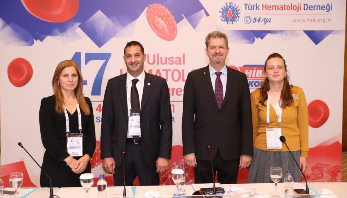 THD Başkanı, Dokuz Eylül Üniversitesi Tıp Fakültesi İç Hastalıkları AD Hematoloji BD Öğretim Üyesi Prof. Dr. Güner Hayri Özsan tarafından yapılan açıklama şöyle: "Ülkemizde hematoloji alanında yapılagelen ve en önemli organizasyon olan Ulusal Hematoloji Kongresi’ni bu sene ilk defa hibrit olarak düzenliyoruz. Yaklaşık iki yıl aradan sonra tekrar yüzyüze bir toplantı yapmanın mutluluğunu yaşıyoruz. Kongremize 125’i çevrimiçi olmak üzere, toplamda yaklaşık 900 katılımcı kayıt oldu. Kongre programımızda her zamanki gibi, hızla değişen, gelişen ve bu nedenle hepimizin yakından izlemek durumunda kaldığı konularda eğitim oturumları yer alıyor. Ülkemizden çok değerli bilim insanlarının konuşmacı/panelist olarak görev aldığı kongremizde her sene olduğu gibi American Society of Hematology (ASH) ve European Hematology Association (EHA) dernekleri ile ortak düzenlenen eğitim oturumları da bulunuyor.