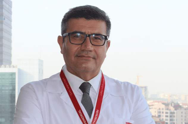 Memorial Ankara Hastanesi Ortopedi ve Travmatoloji Bölümü’nden Prof. Dr. Ali Turgay Çavuşoğlu, diz kireçlenmesi ve yarım-kısmi (unikondiler) diz protezi cerrahisi ile ilgili bilgi verdi. 